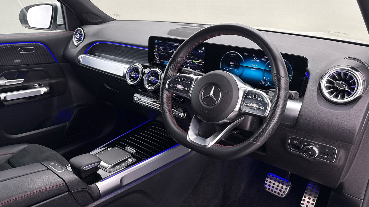 Mercedes-Benz GLB Image 5