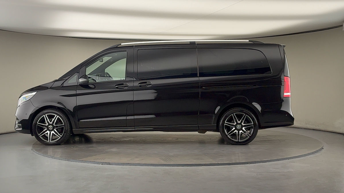Mercedes-Benz V Class Image 15