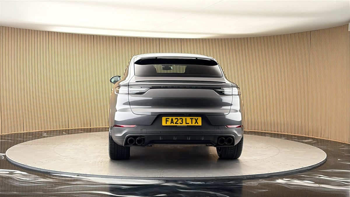 More views of Porsche Cayenne