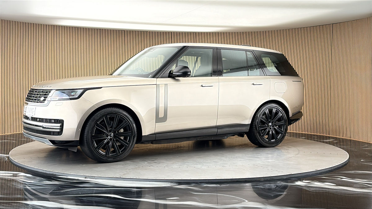 More views of Land Rover Range Rover