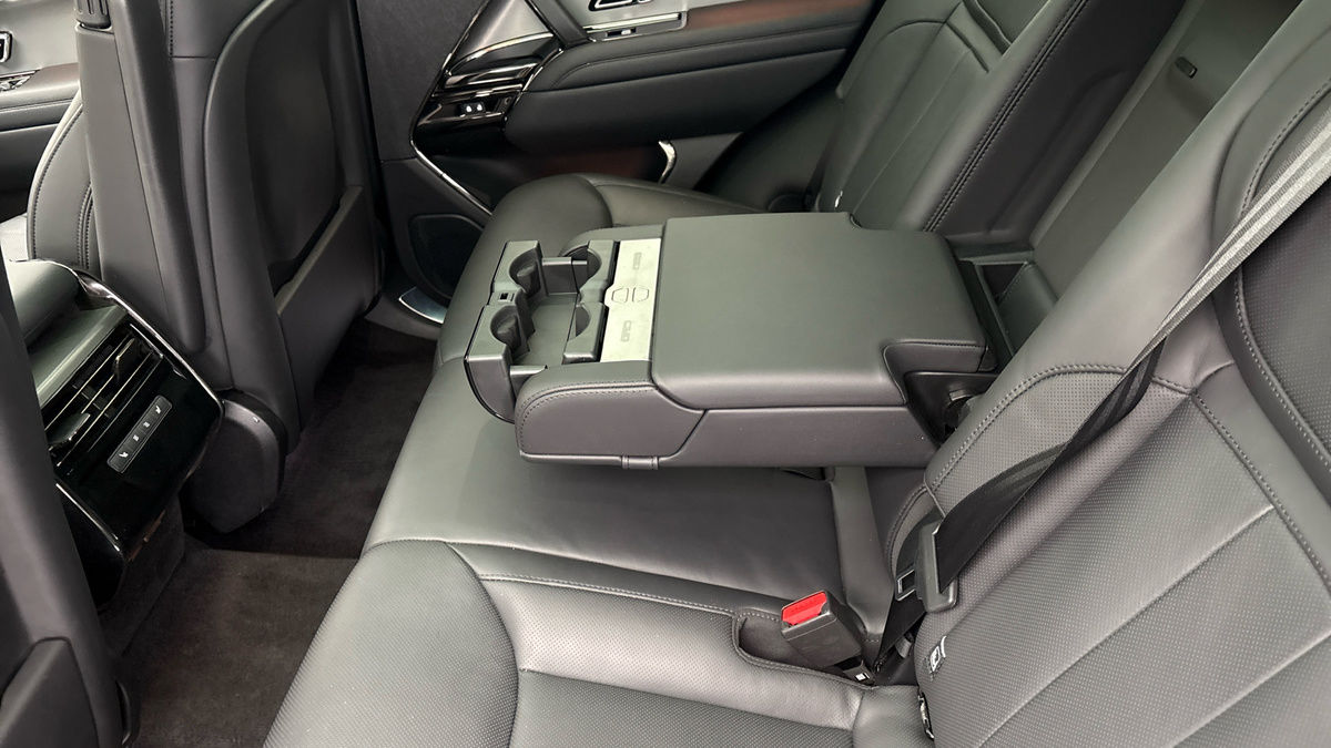 Land Rover Range Rover Sport Image 9