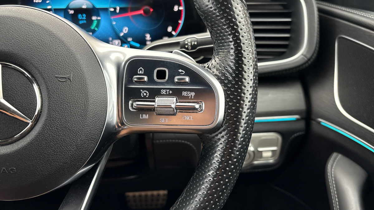 Mercedes-Benz GLE Image 14