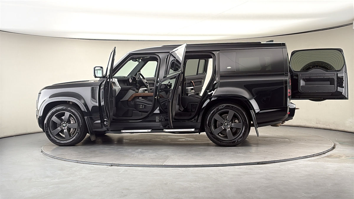 More views of Land Rover Defender 130