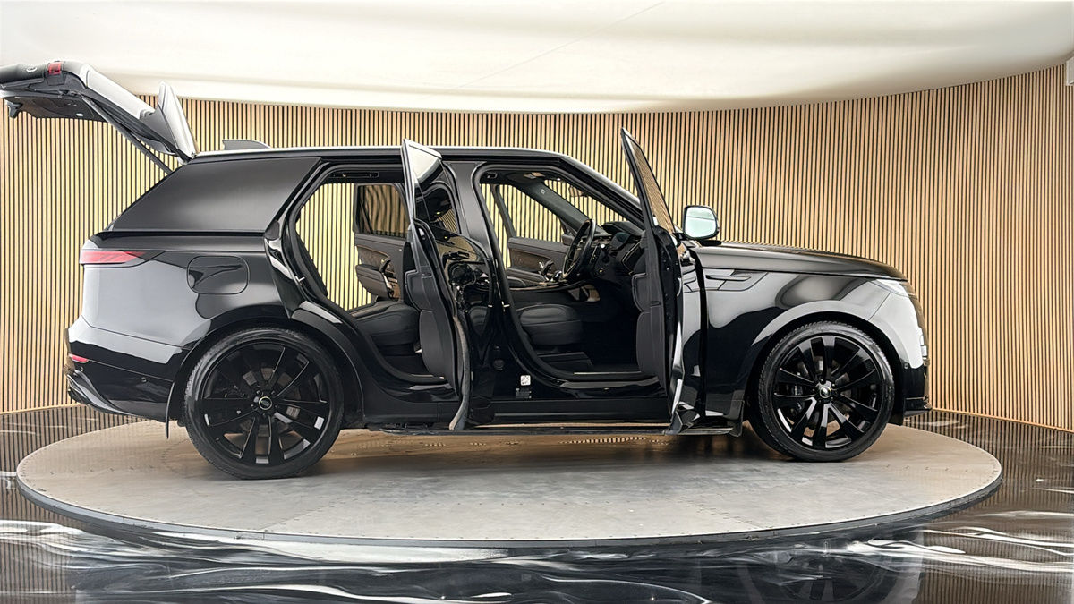 More views of Land Rover Range Rover Sport