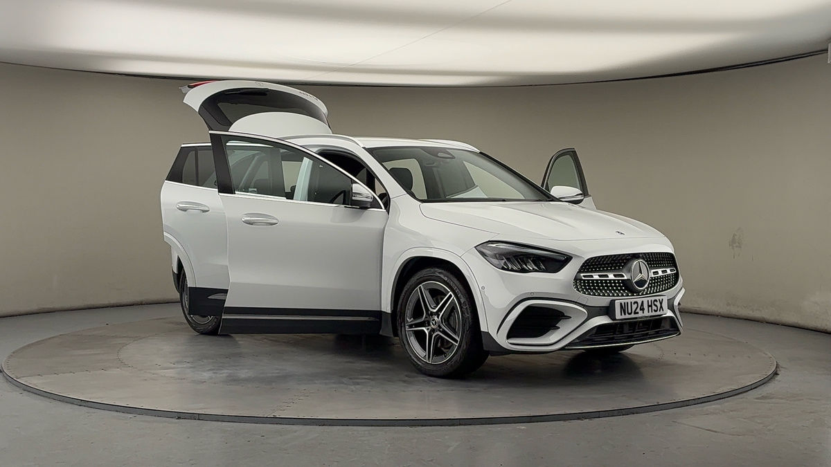 More views of Mercedes-Benz GLA