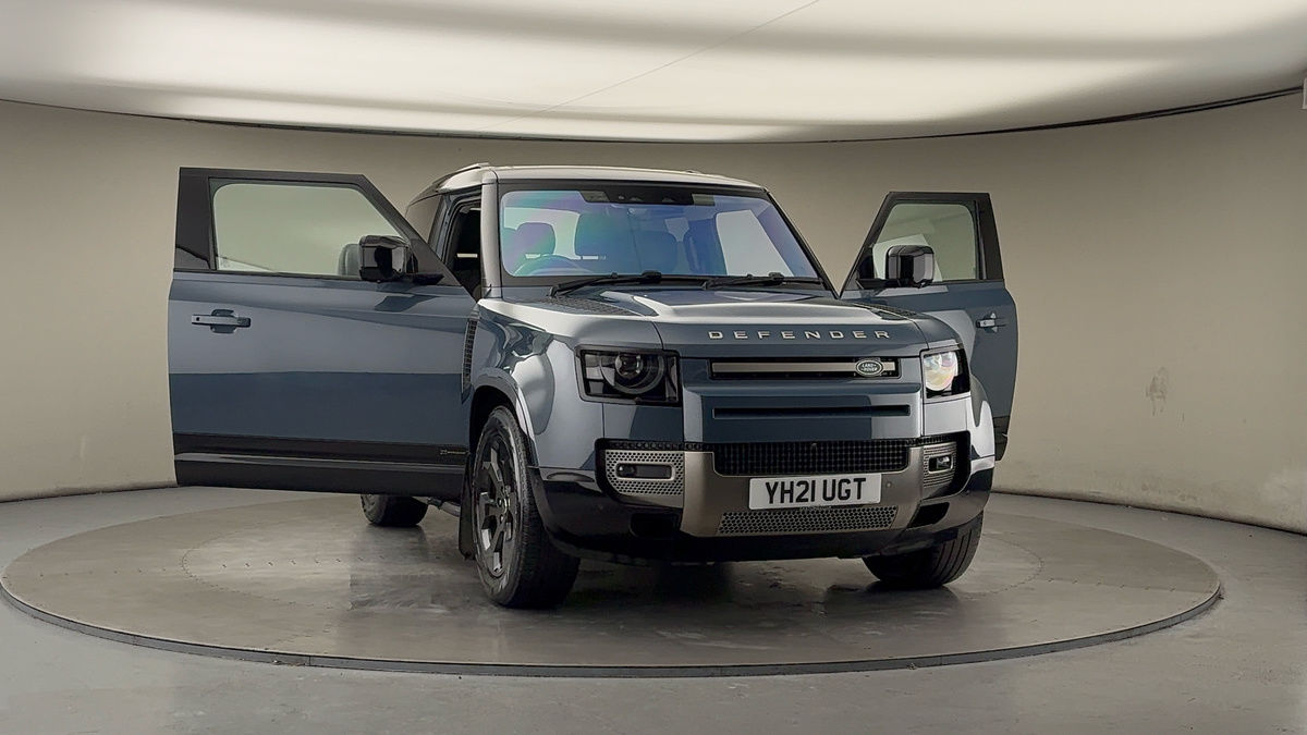 More views of Land Rover Defender 90