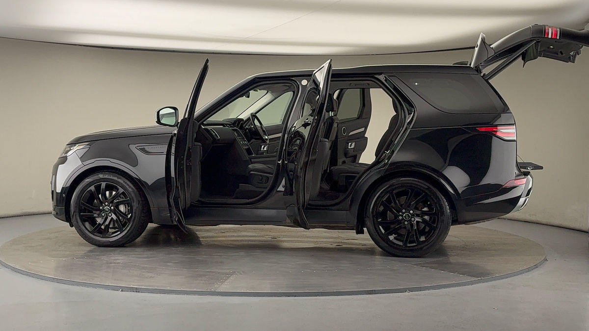 More views of Land Rover Discovery