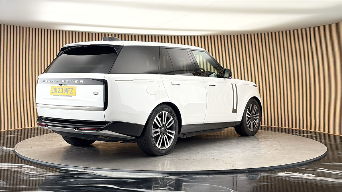 More views of Land Rover Range Rover