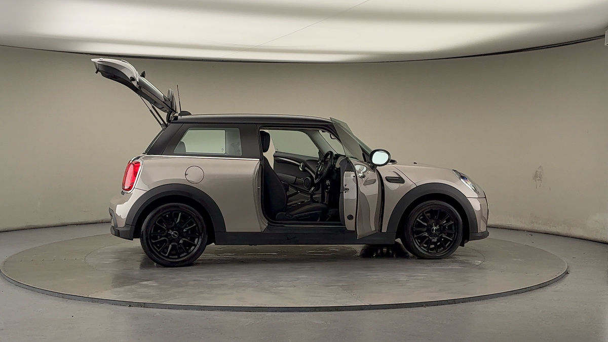 More views of MINI Hatch