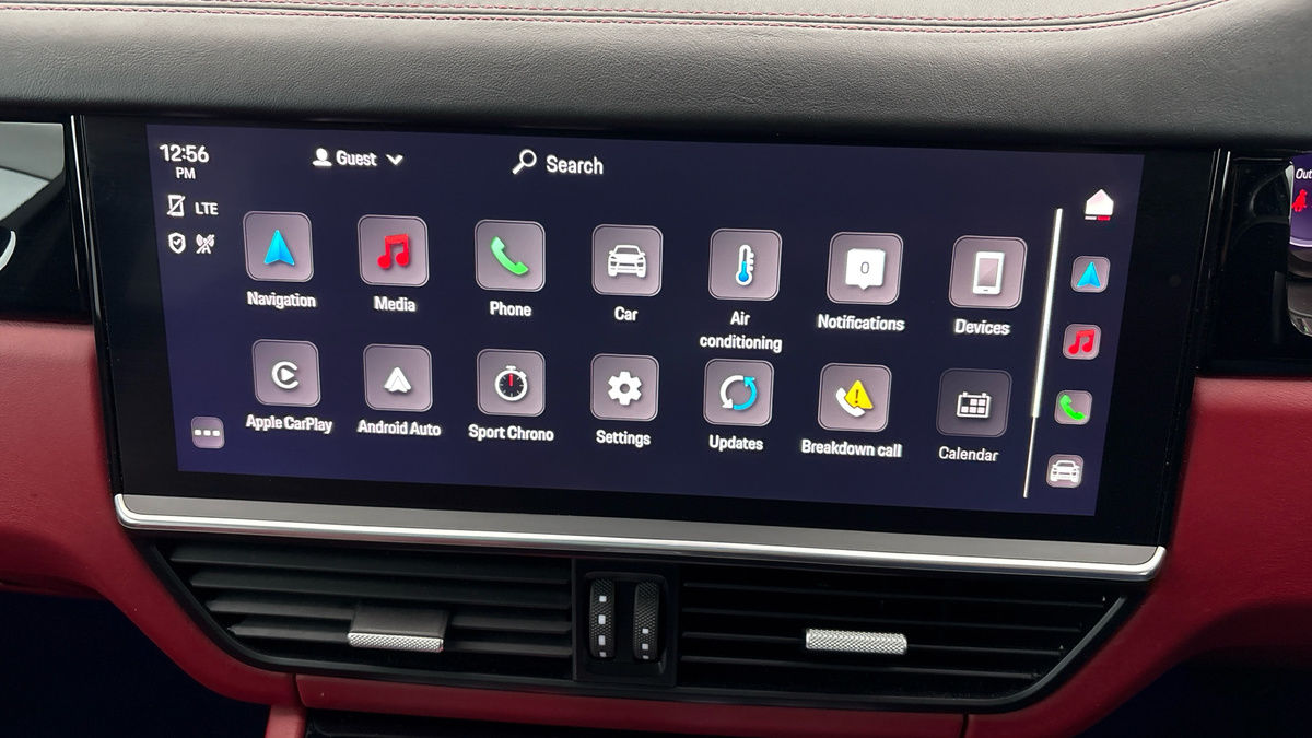 Porsche Cayenne Image 17