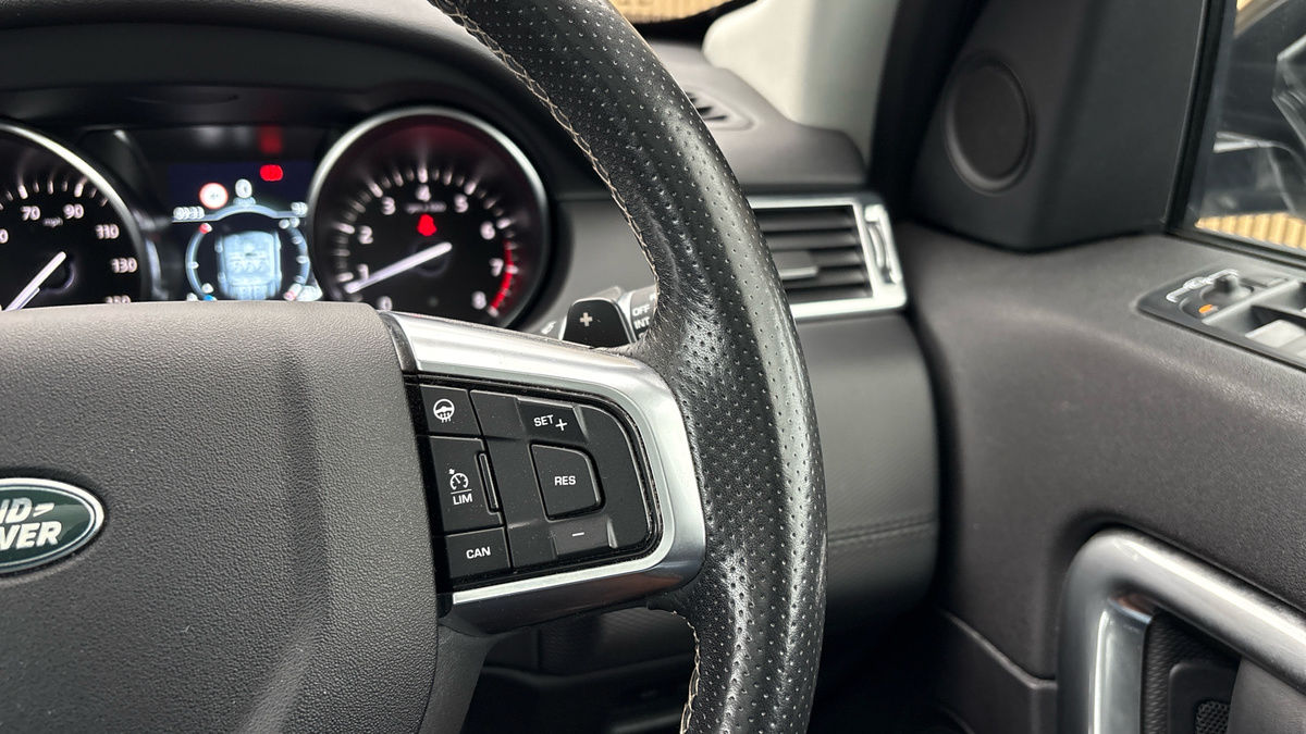 Land Rover Discovery Sport Image 14