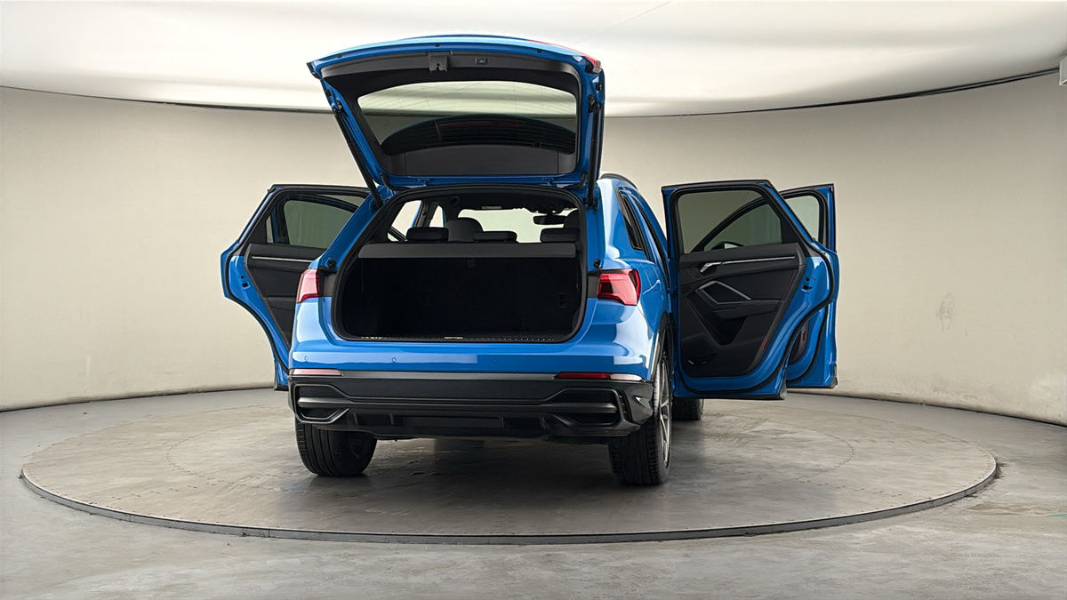 More views of Audi Q3