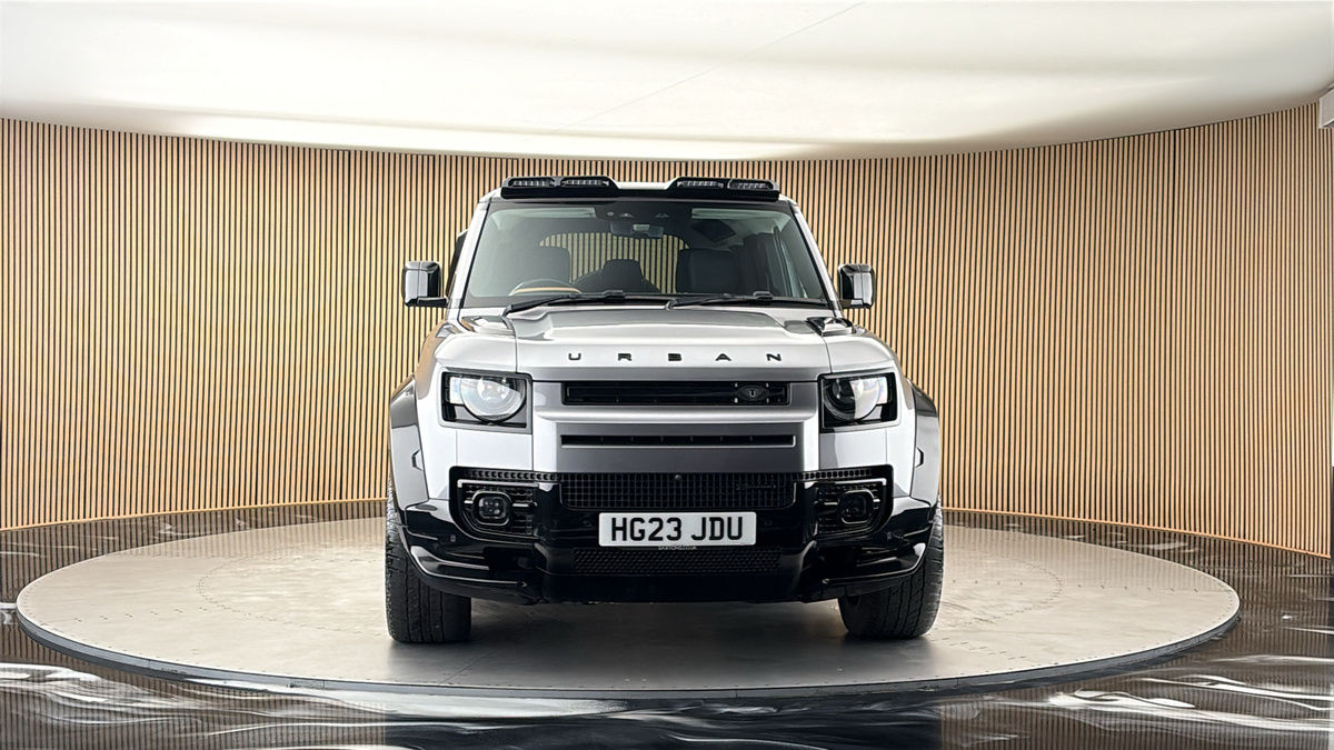 More views of Land Rover Defender 110