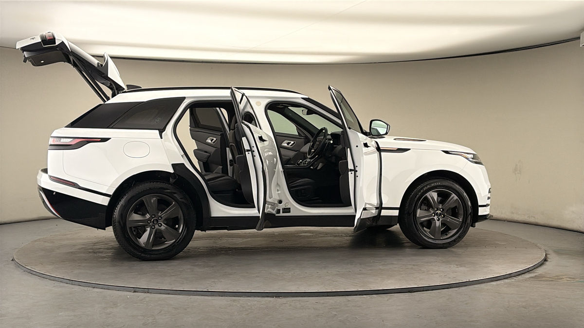 More views of Land Rover Range Rover Velar