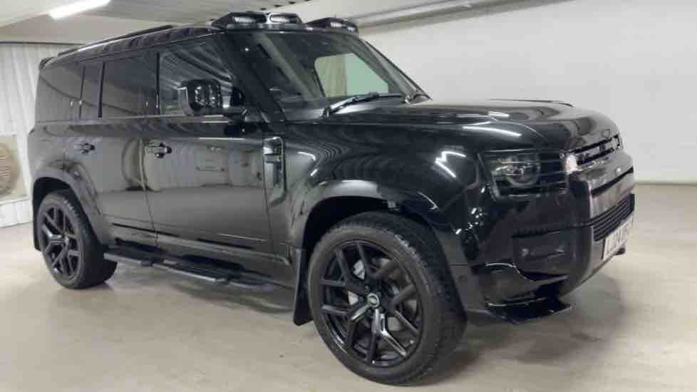 More views of Land Rover Defender 110