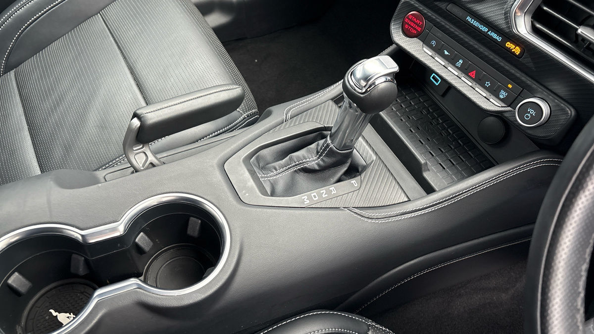 Ford Mustang Image 18