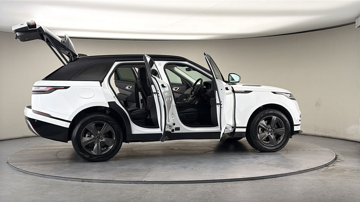 More views of Land Rover Range Rover Velar