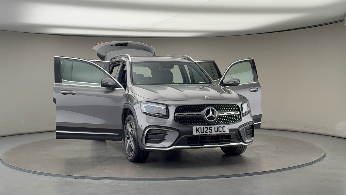 More views of Mercedes-Benz GLB