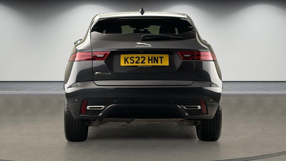 Jaguar E-PACE Image 4