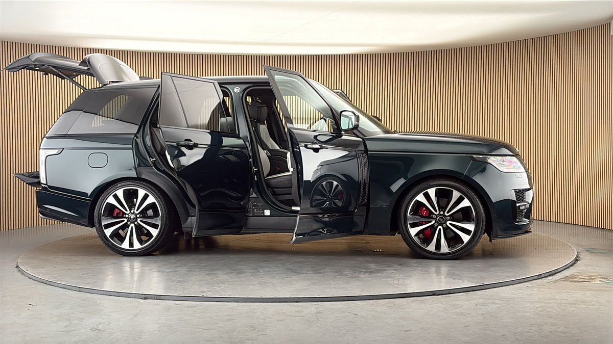More views of Land Rover Range Rover