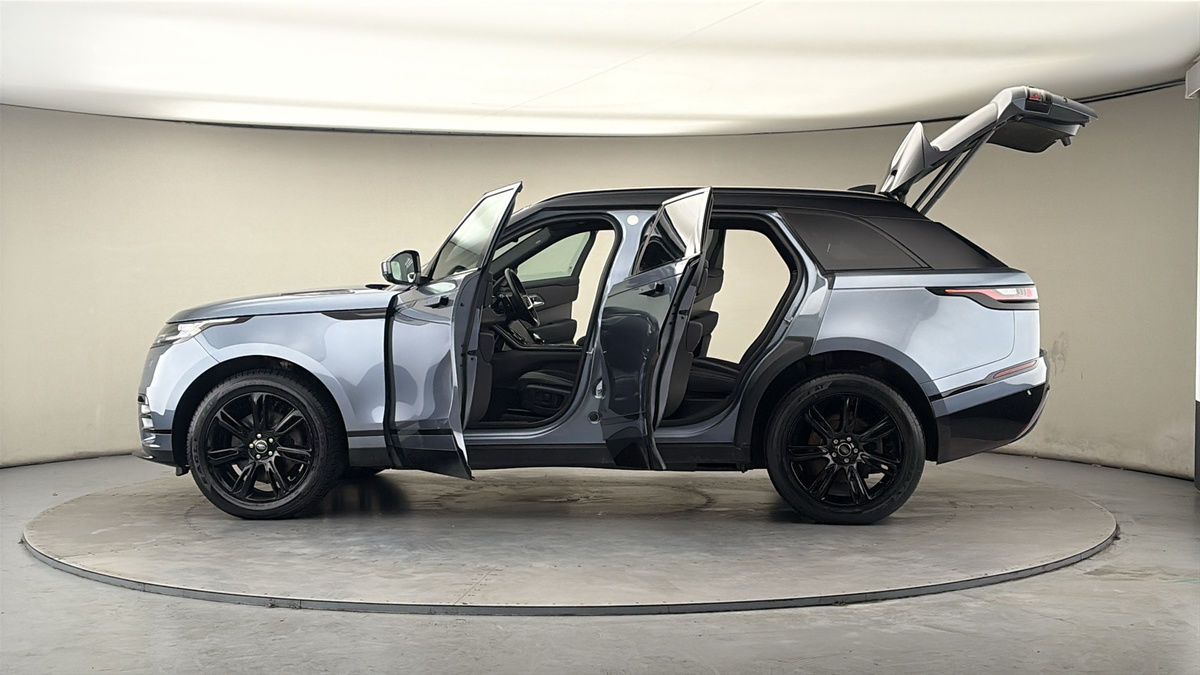 More views of Land Rover Range Rover Velar