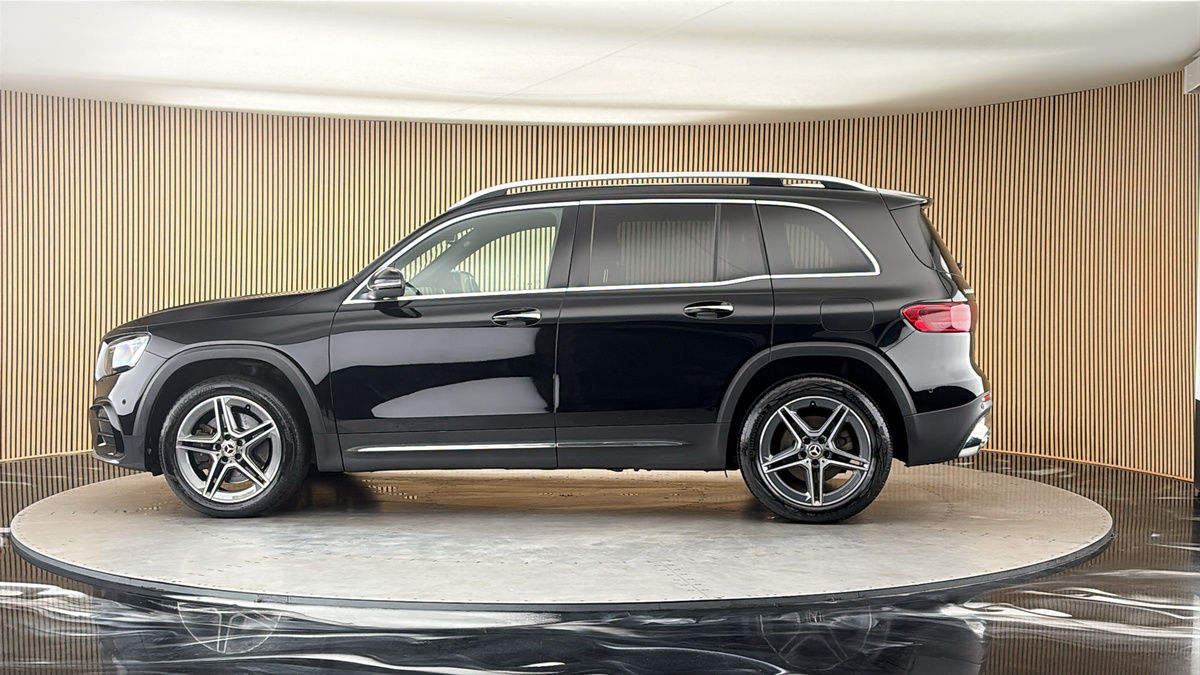 More views of Mercedes-Benz GLB