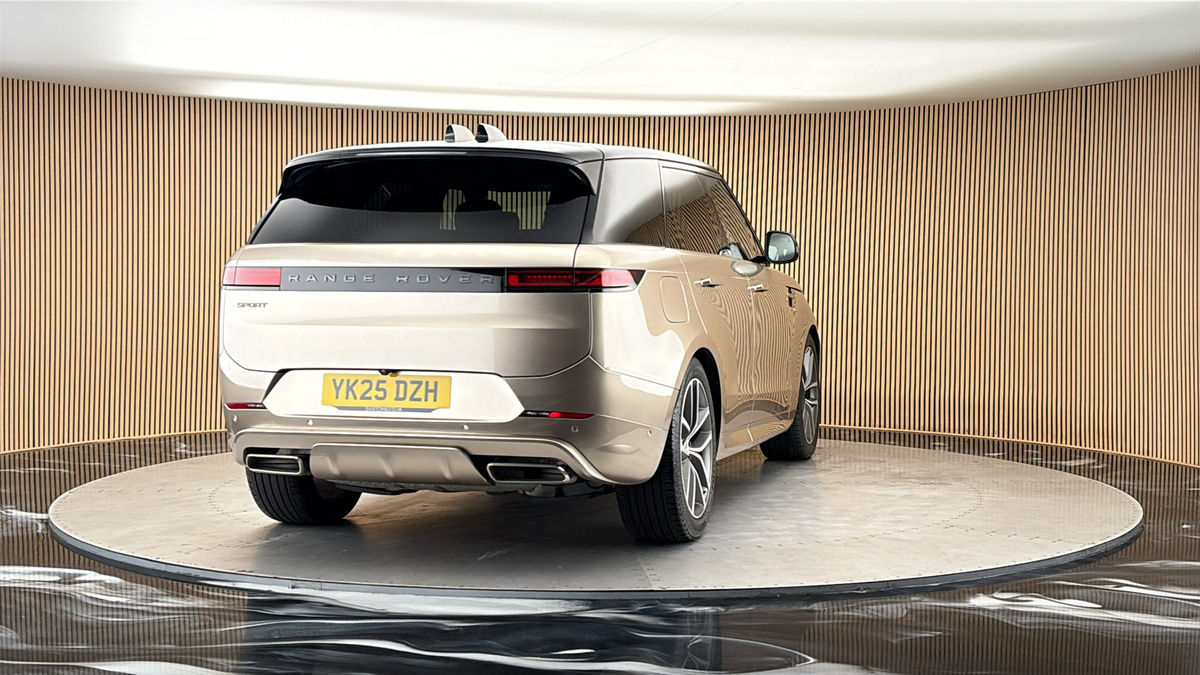 More views of Land Rover Range Rover Sport