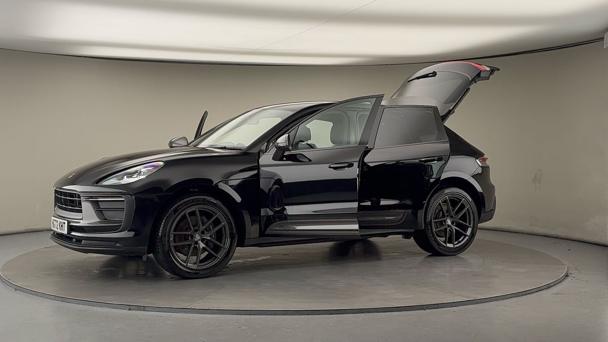 More views of Porsche Macan