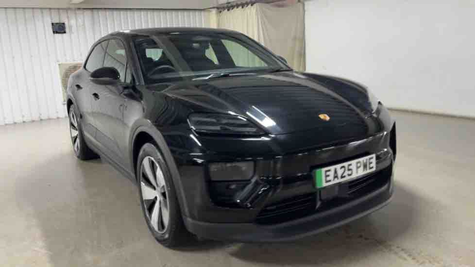 More views of Porsche Macan