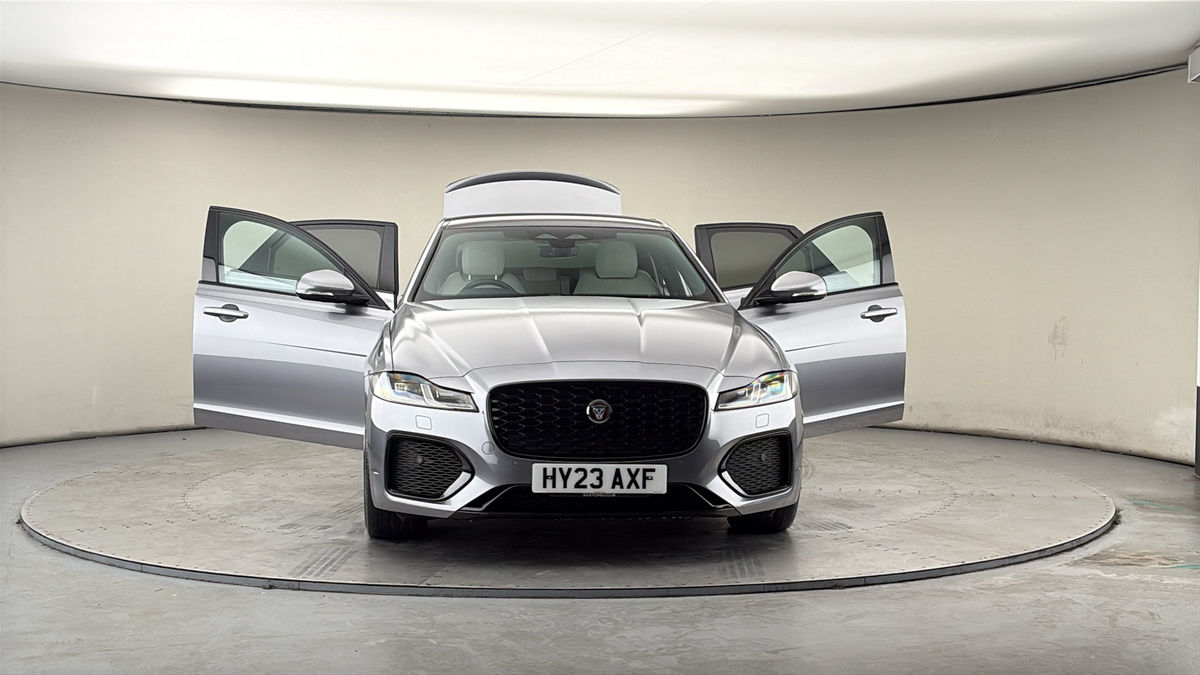 More views of Jaguar XF
