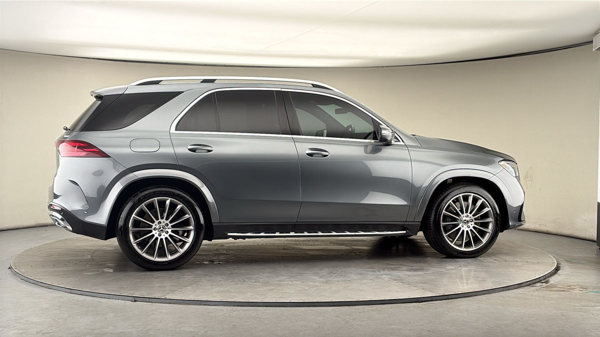 More views of Mercedes-Benz GLE