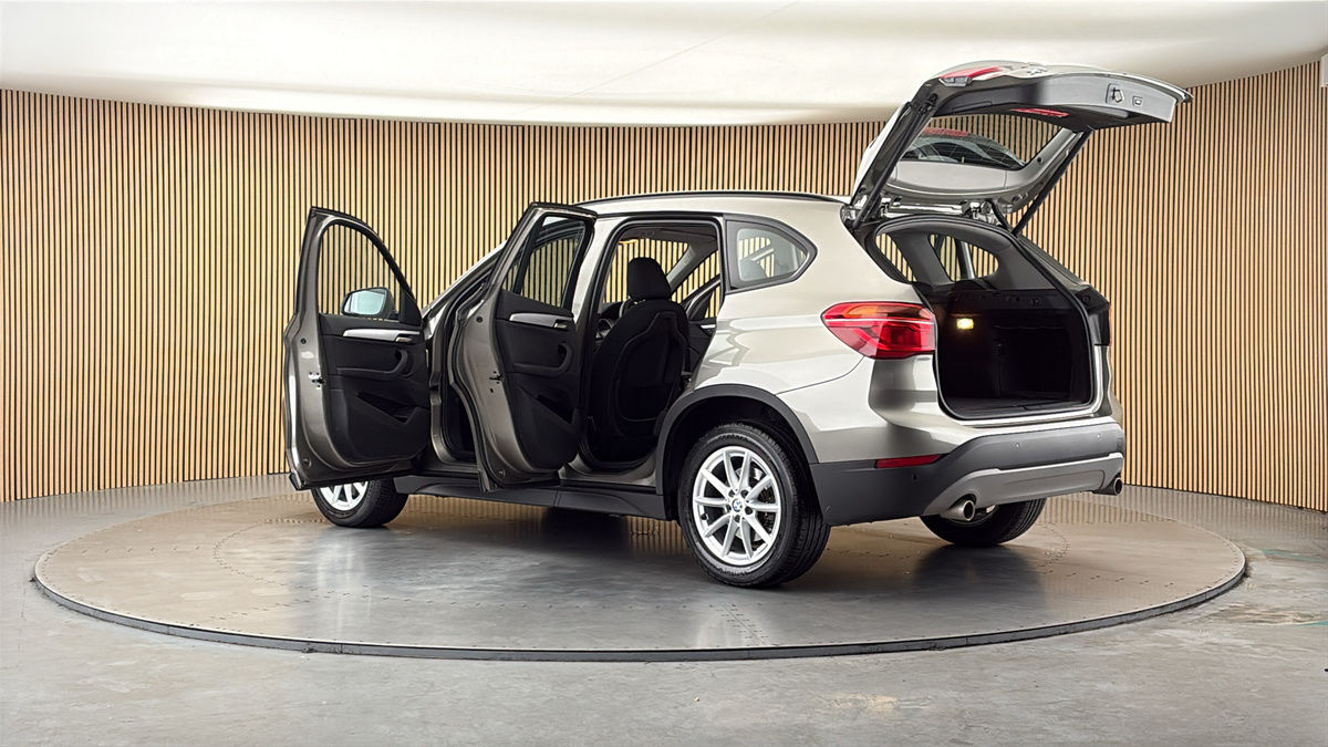 More views of BMW X1