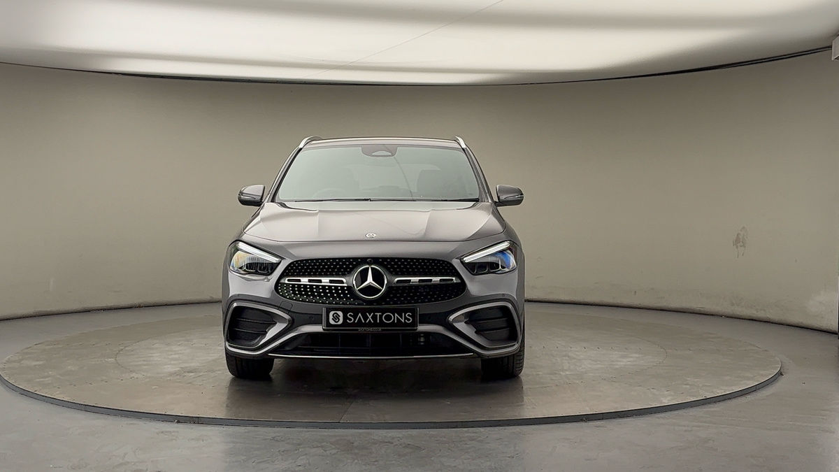 Mercedes-Benz GLA Image 3