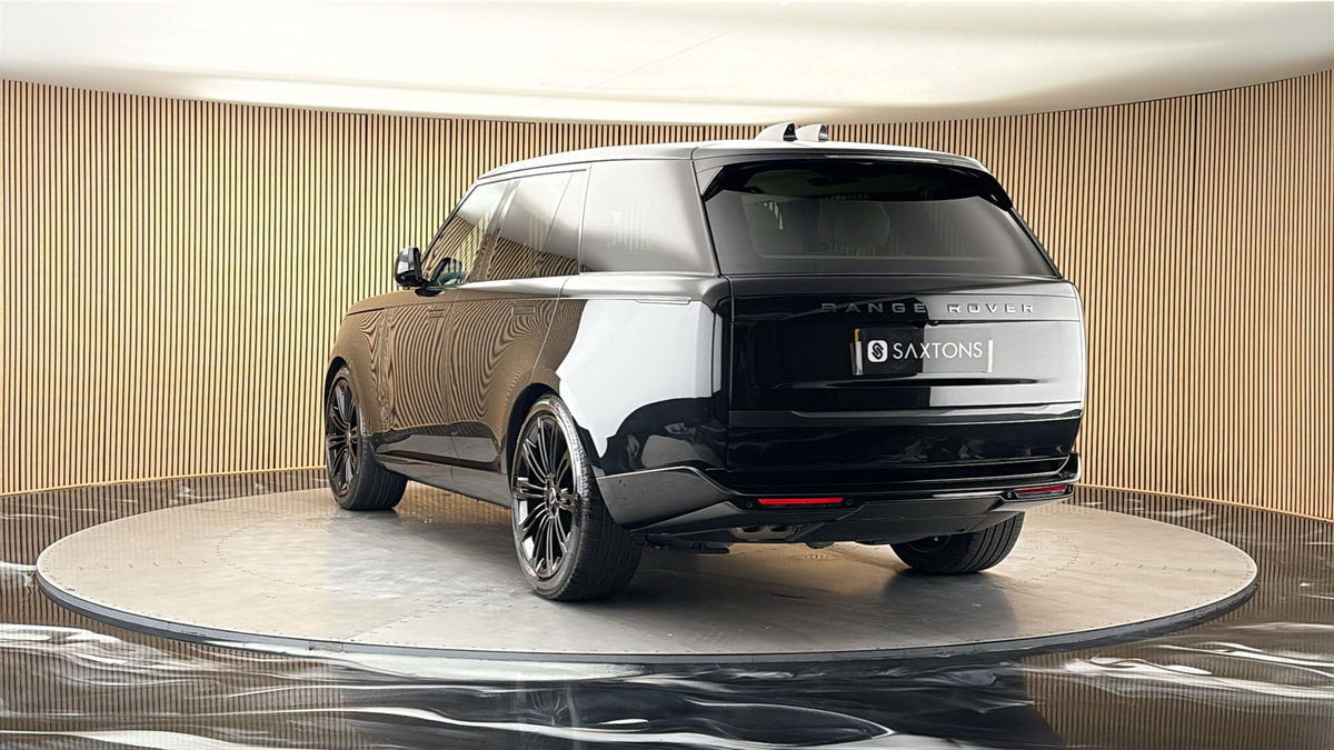 More views of Land Rover Range Rover