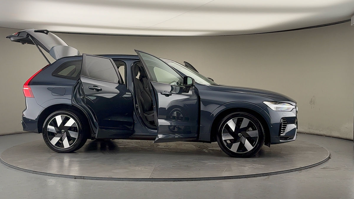 More views of Volvo XC60