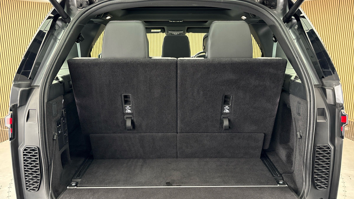 Land Rover Discovery Image 11
