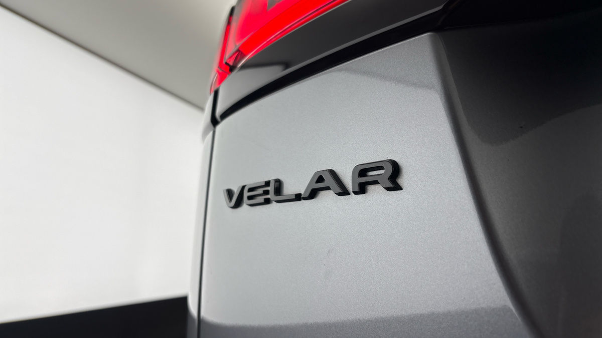 Land Rover Range Rover Velar Image 36