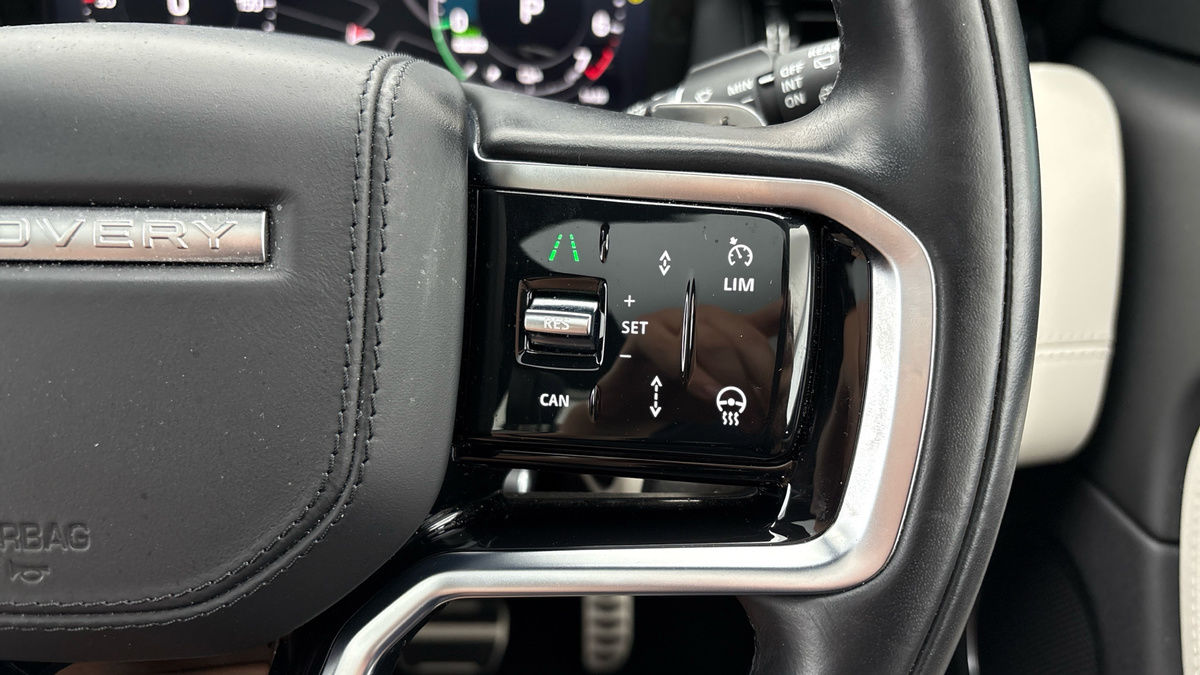 Land Rover Discovery Sport Image 14