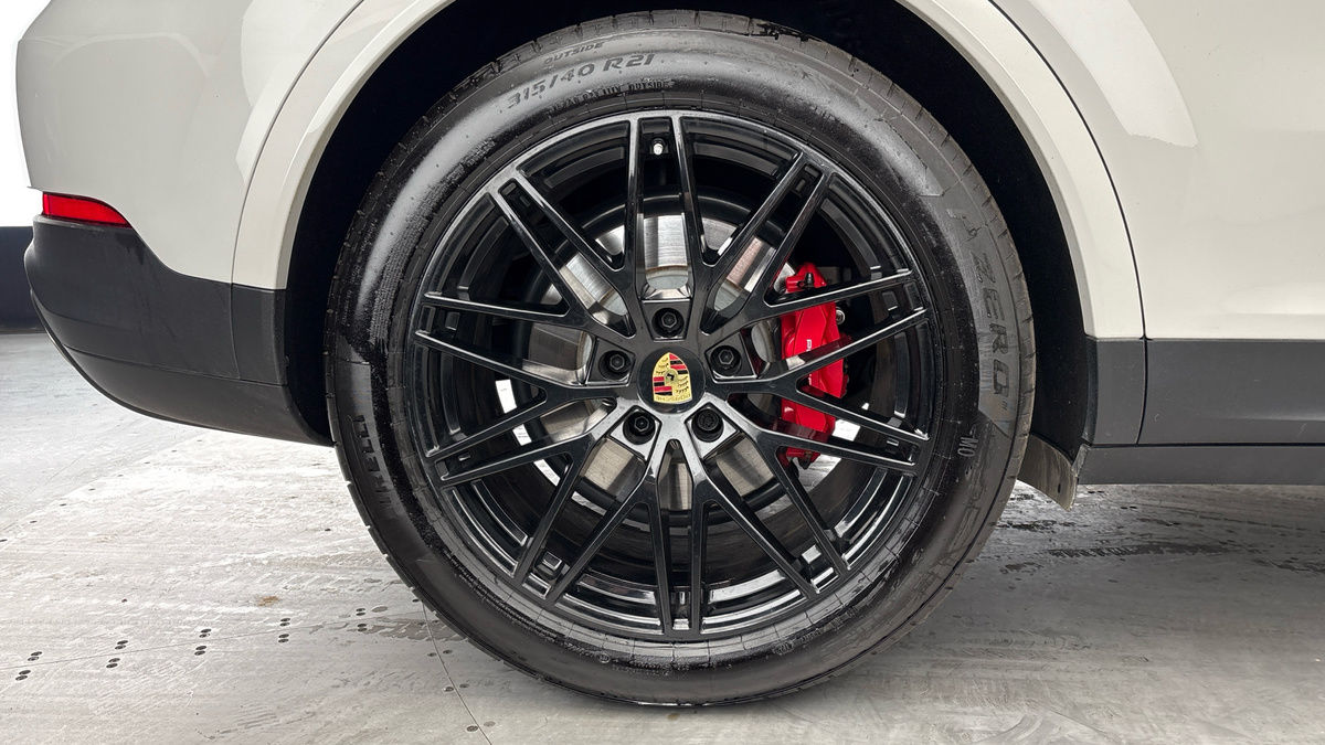 More views of Porsche Cayenne