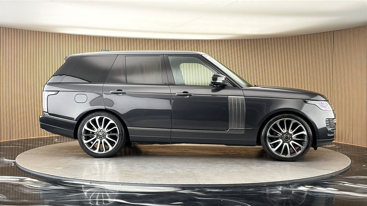 More views of Land Rover Range Rover