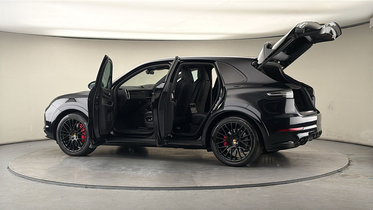 More views of Porsche Cayenne