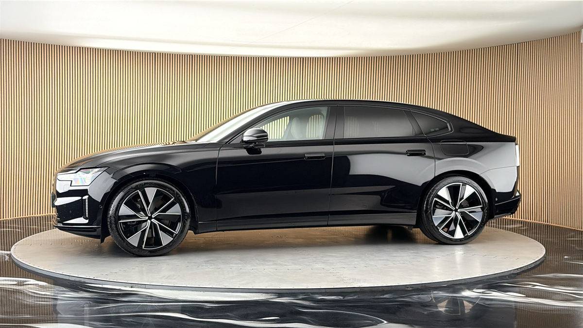 More views of Volvo ES90