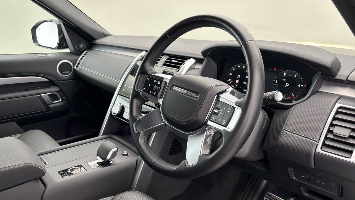 Land Rover Discovery Image 5