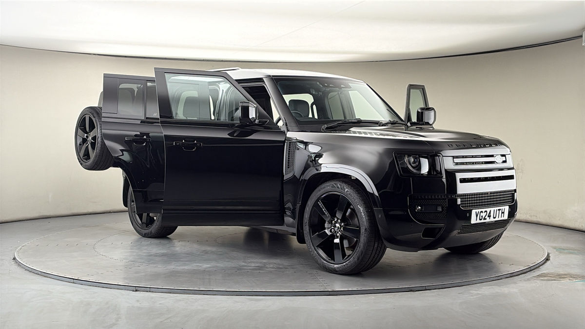 More views of Land Rover Defender 110