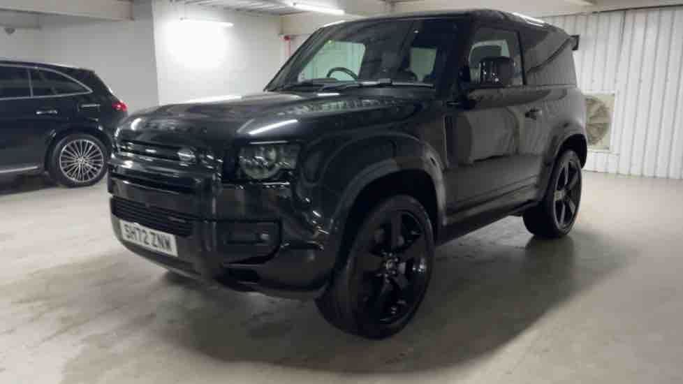 More views of Land Rover Defender 90