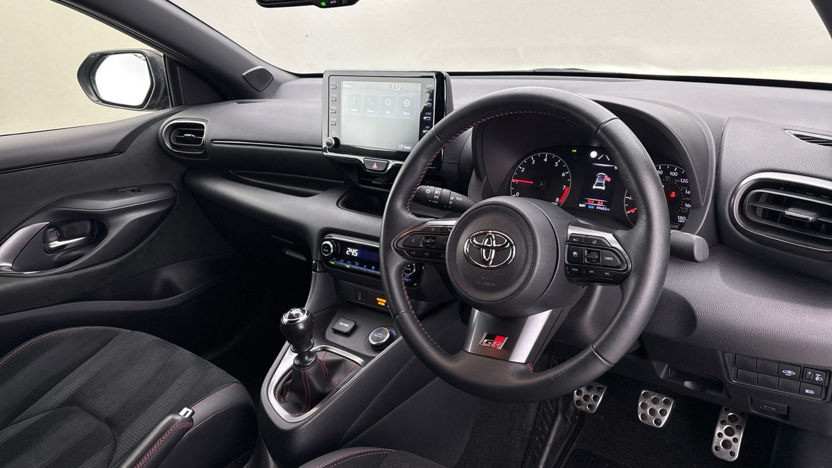 Toyota Yaris Image 5
