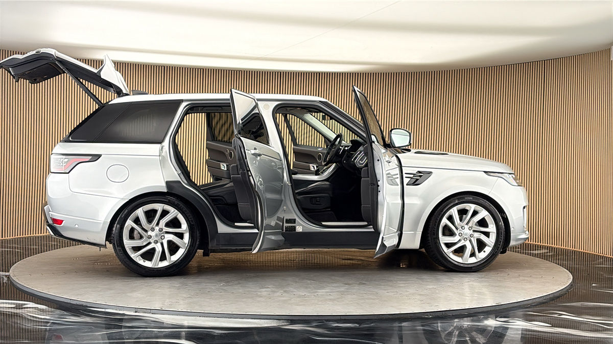 More views of Land Rover Range Rover Sport