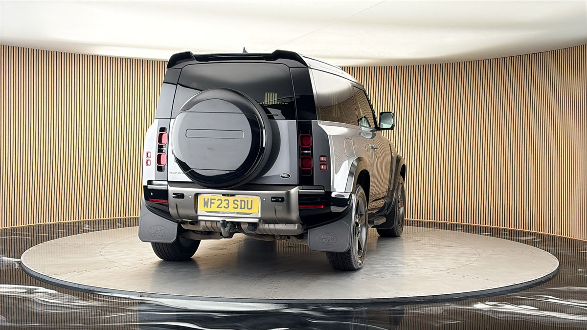 More views of Land Rover Defender 90