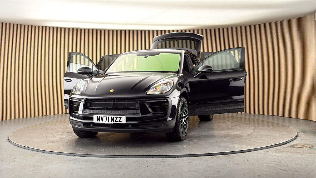 More views of Porsche Macan