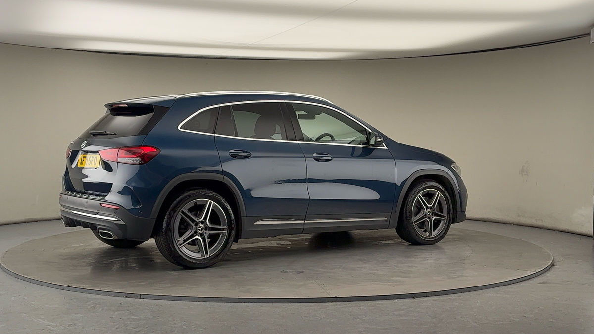 More views of Mercedes-Benz GLA
